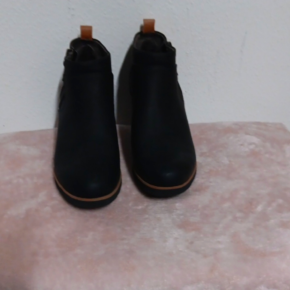 Dr. Scholl's Black Ankle Booties